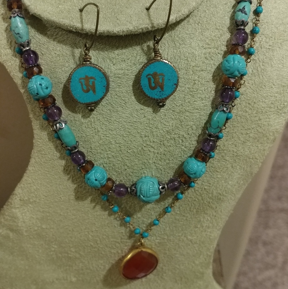 Necklace - Picture 4 of 8